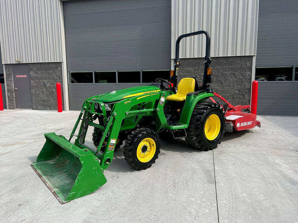 John Deere 300 E Tractor For Sale