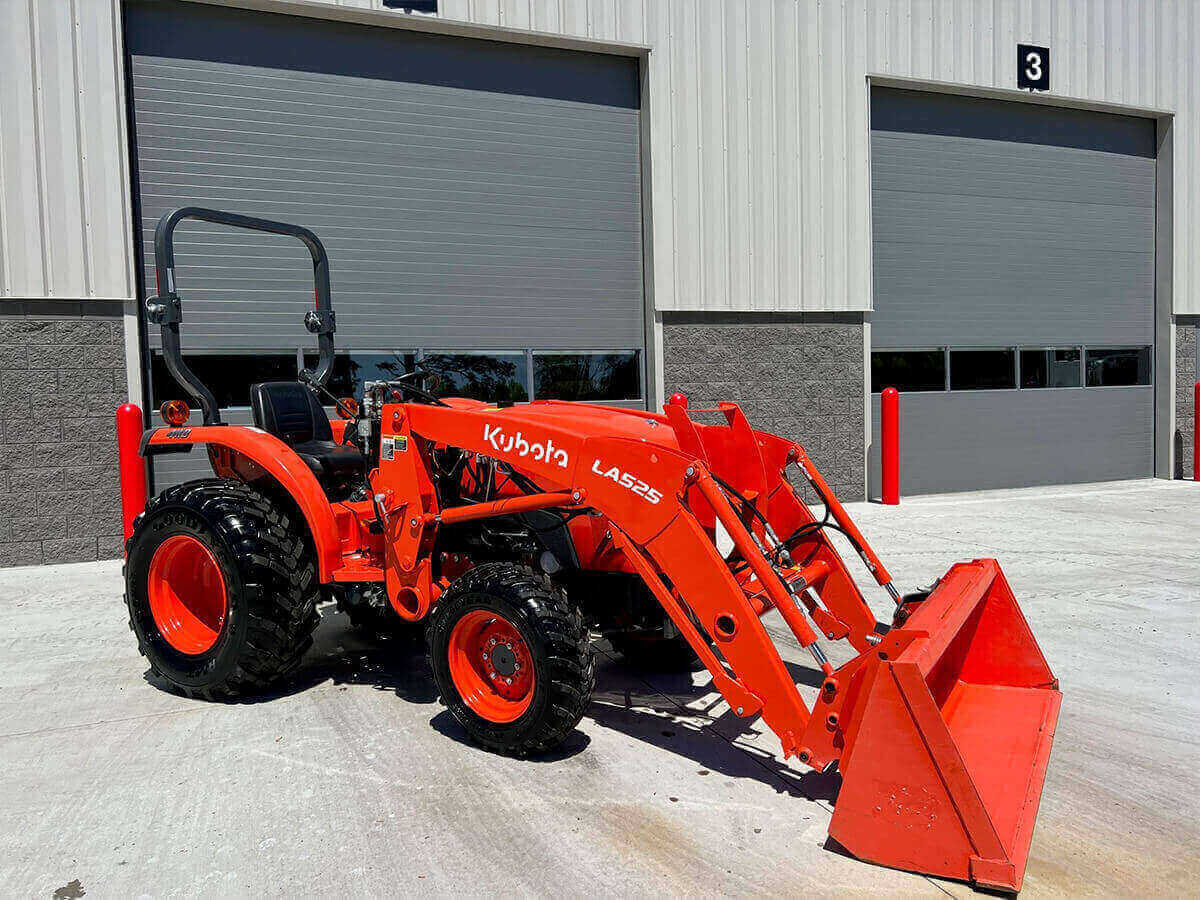 Kubota LA525 Tractor For Sale
